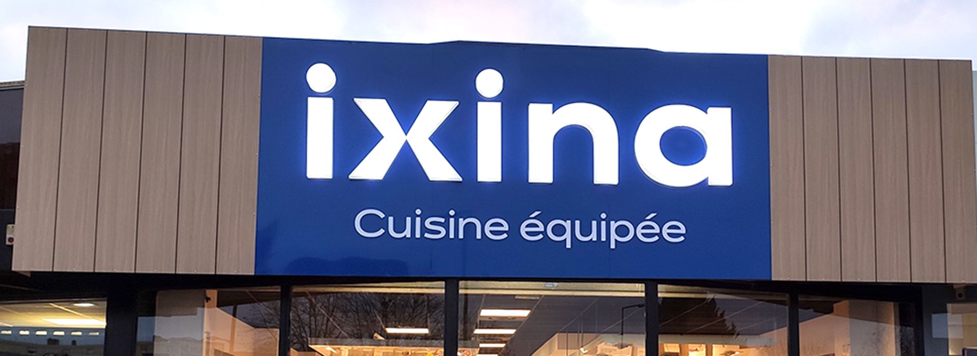Enseigne IXINA